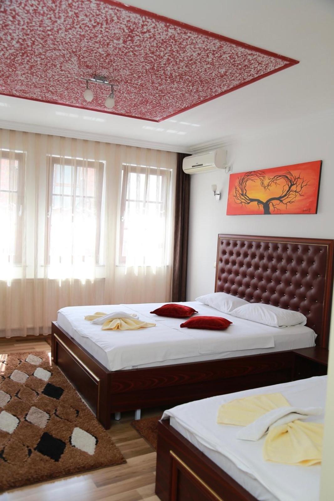Hotel Venisi Prizren Exteriör bild